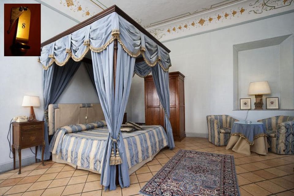 Superior Double Room | Minibar, in-room safe, desk, iron/ironing board