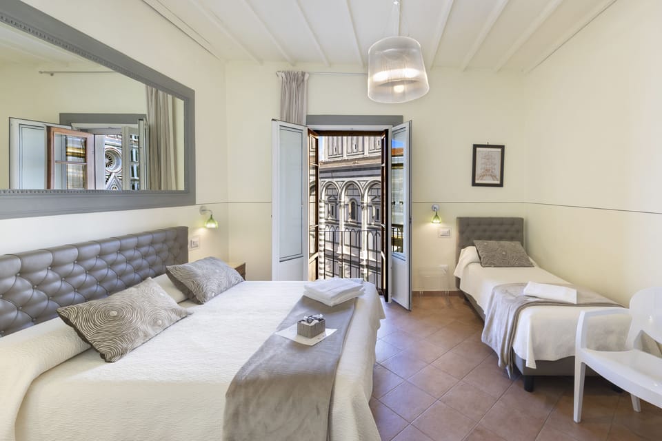 Triple Room, City View (Duomo) | Premium bedding, down comforters, in-room safe, laptop workspace