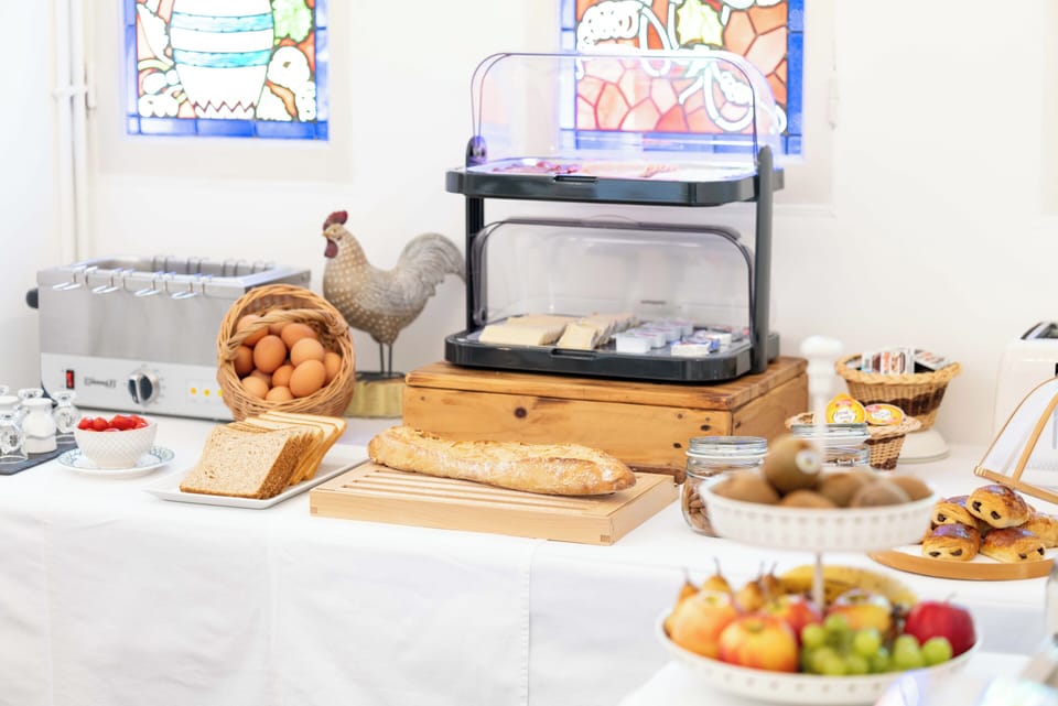 Daily continental breakfast for a fee