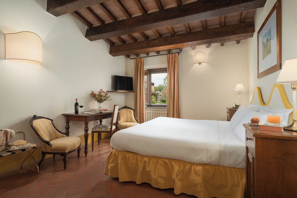 Deluxe Double or Twin Room | Down comforters, memory foam beds, minibar, in-room safe