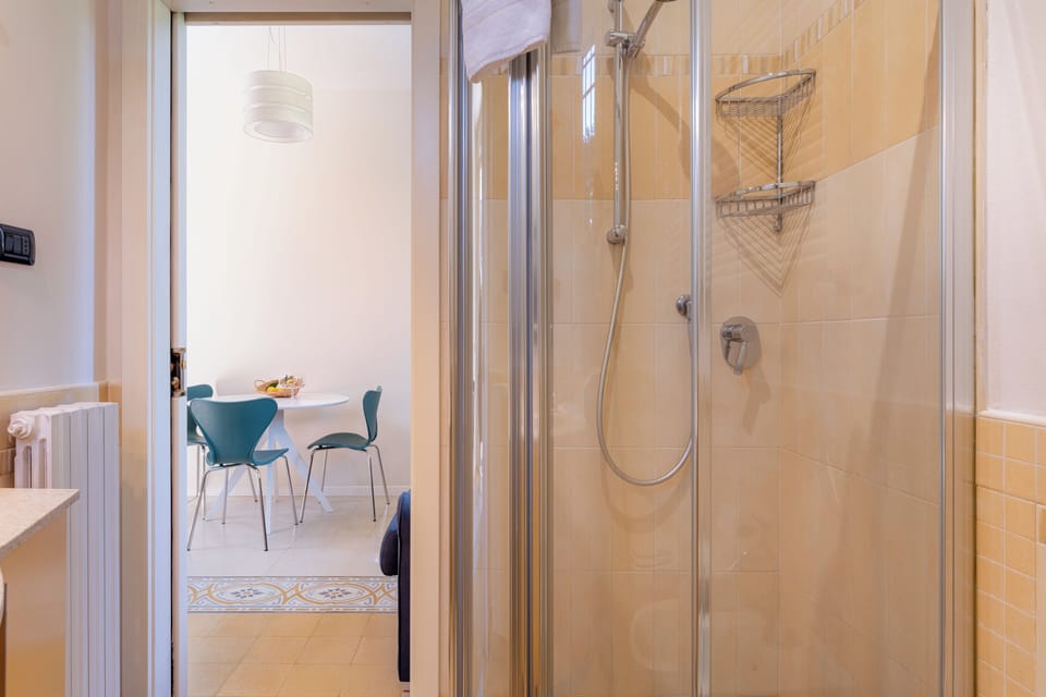 Apartment | Bathroom | Shower, designer toiletries, hair dryer, bidet