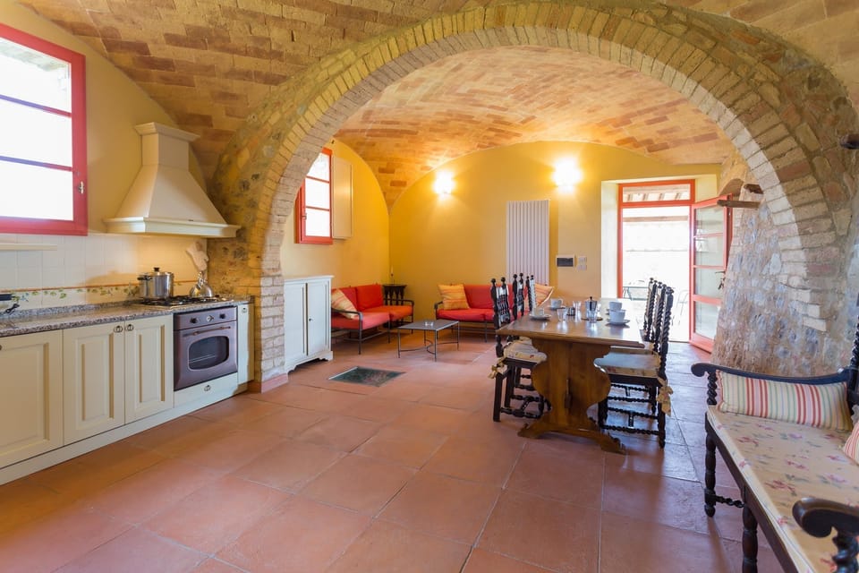 Deluxe Apartment, 2 Bedrooms, Kitchenette, Vineyard View | Free WiFi, bed sheets