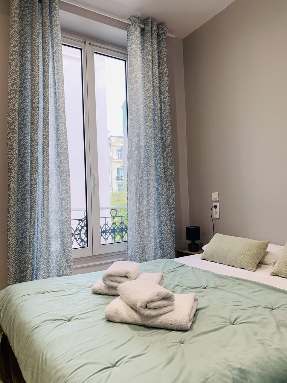 Double Room | In-room safe, desk, soundproofing, free cribs/infant beds