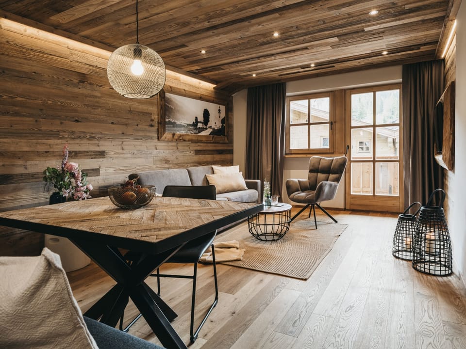 Two Room Apartment Superior | Living area | TV