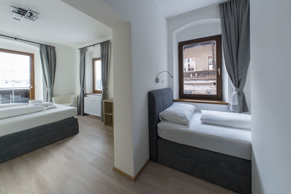 Premium Triple Room, Ensuite, Mountain View (und Balkon)