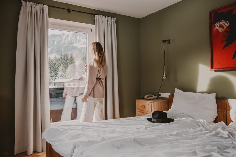 Comfort Triple Room | In-room safe, desk, soundproofing, free WiFi