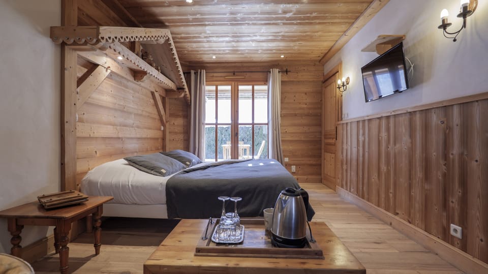 Superior Double Room (Mont Blanc) | In-room safe, free WiFi, bed sheets