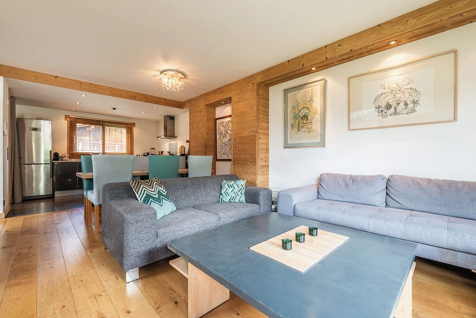 Basic Chalet | Living area