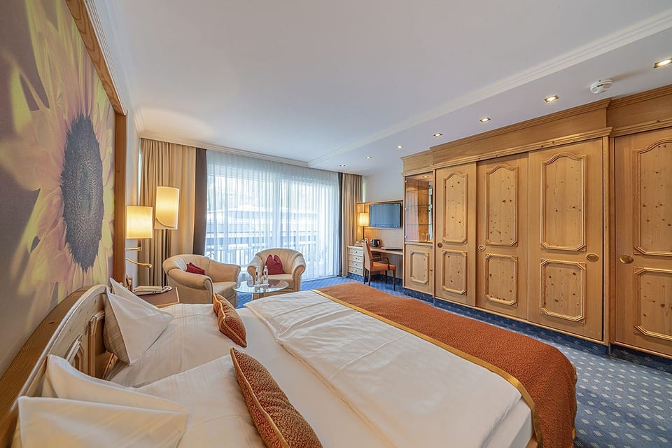 Panoramic Room, Balcony | Premium bedding, minibar, in-room safe, desk