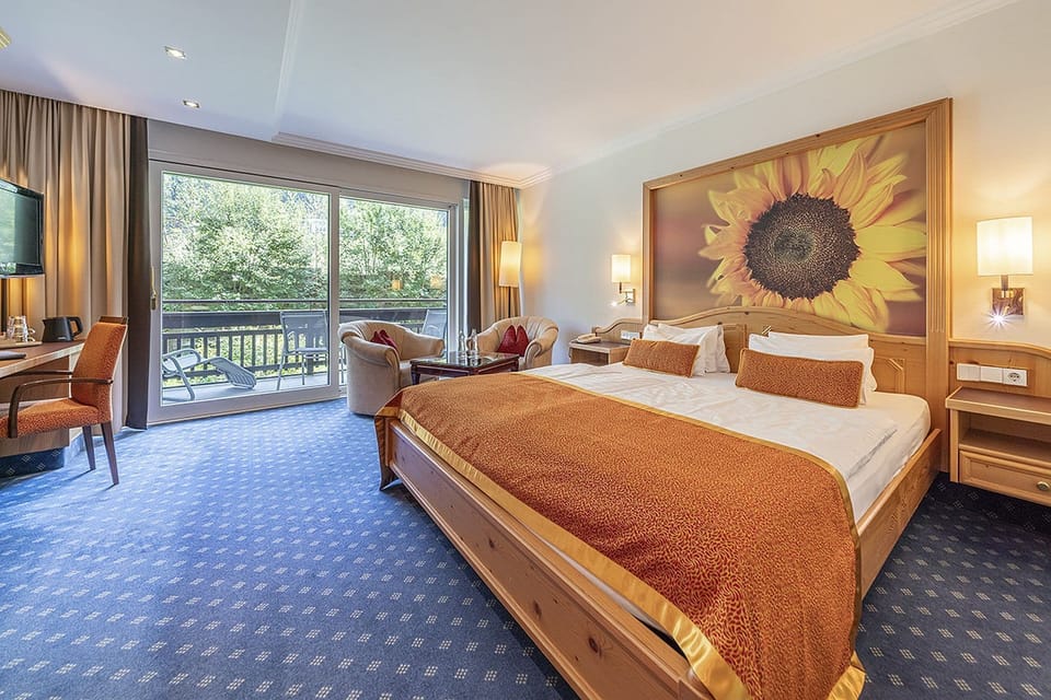 Classic Room with Balcony (2nd Floor) | Premium bedding, minibar, in-room safe, desk