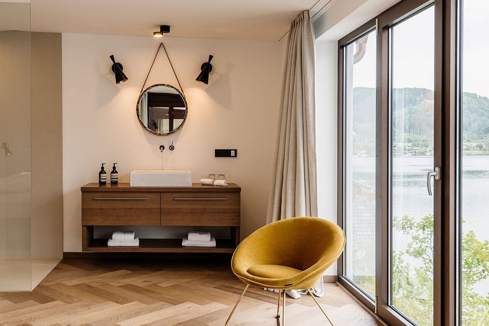 Panoramic Suite, Balcony, Lake View (Traunsee) | Bathroom | Free toiletries, hair dryer, bathrobes, towels