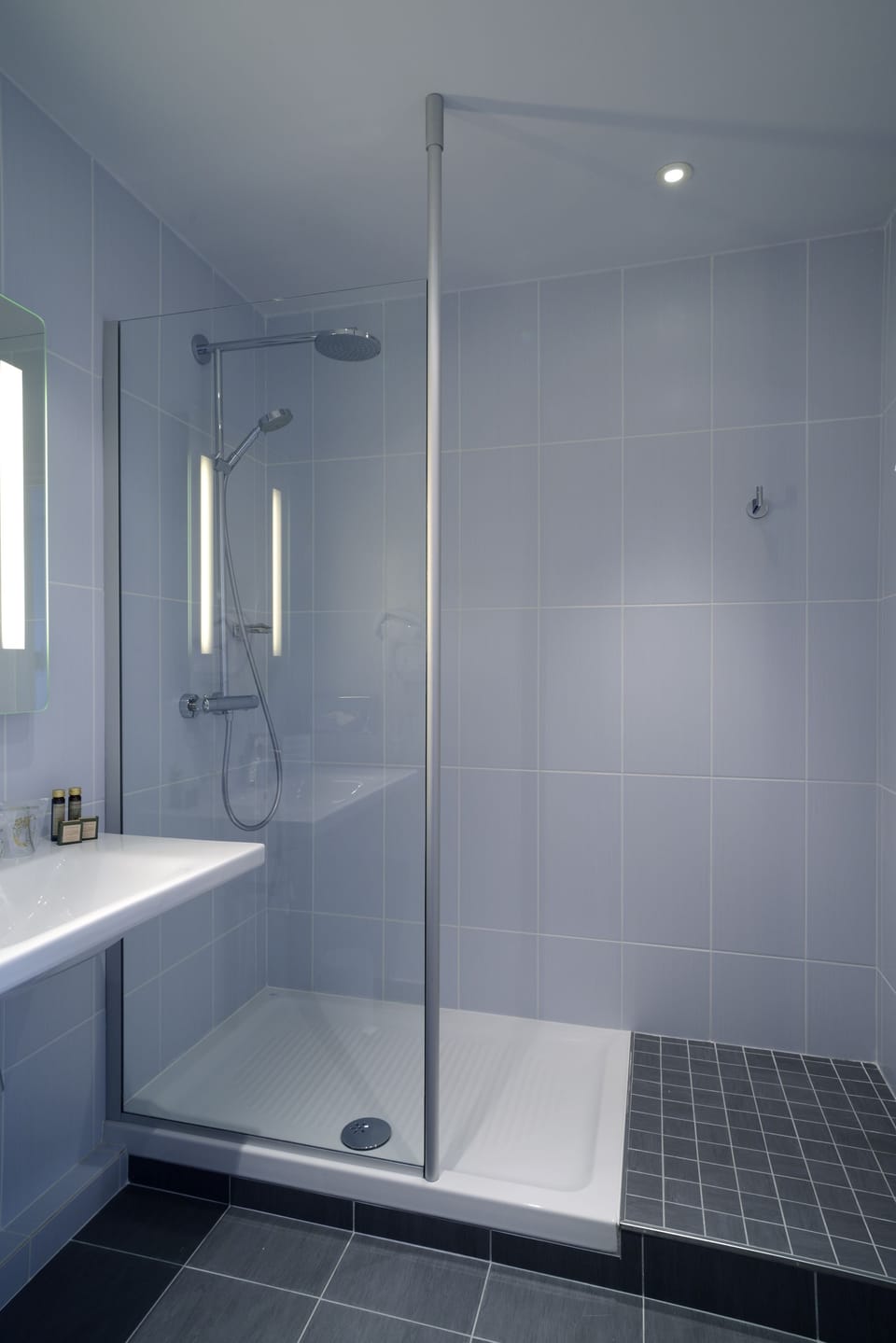 Double or Twin Room, Sea View | Bathroom | Free toiletries, hair dryer, towels