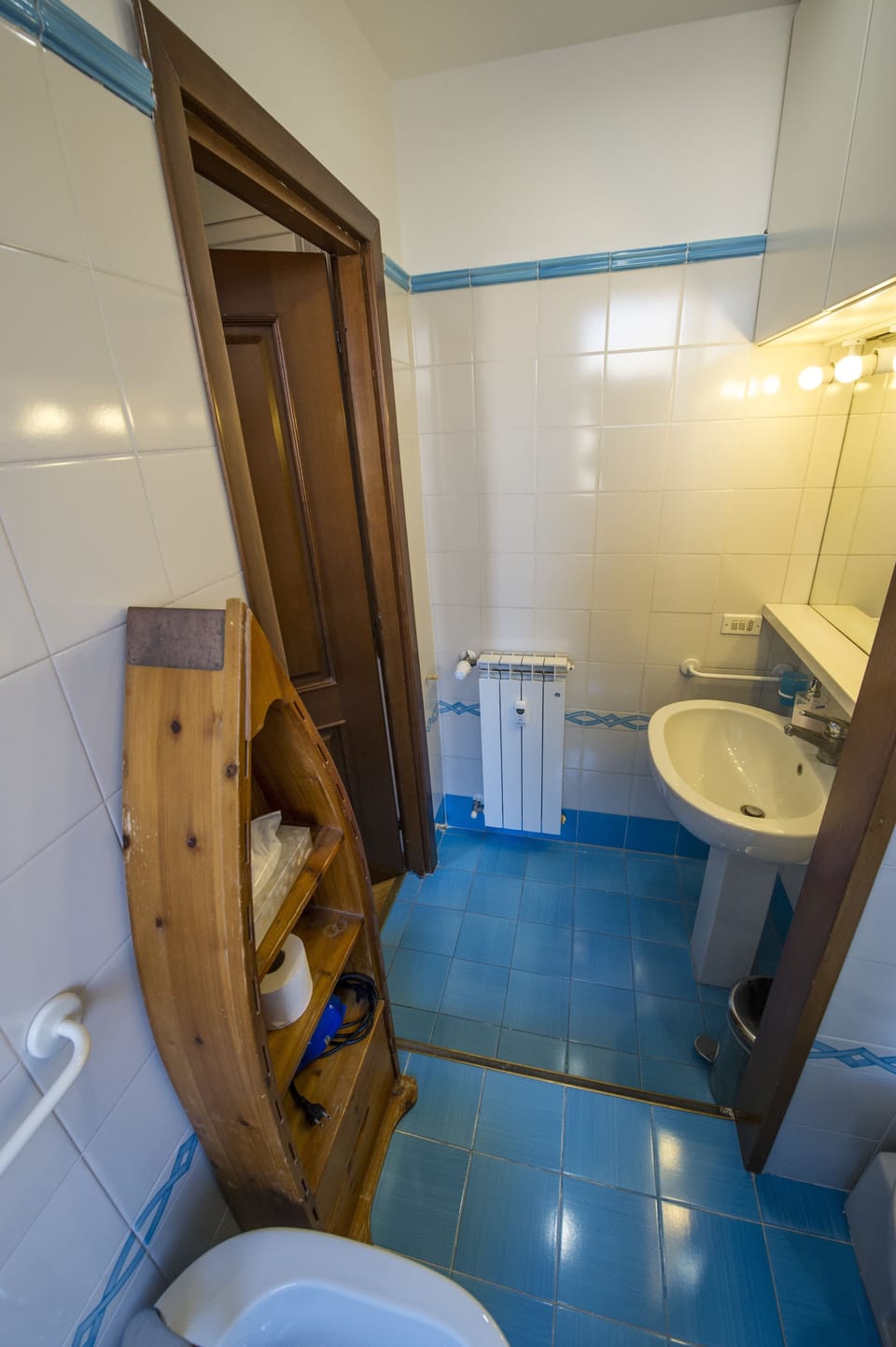 Superior Double or Twin Room, Jetted Tub | Bathroom | Free toiletries, hair dryer, towels, soap