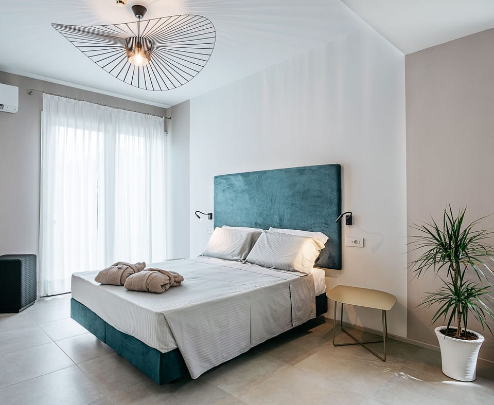 Superior Room | In-room safe, desk, free cribs/infant beds, travel crib