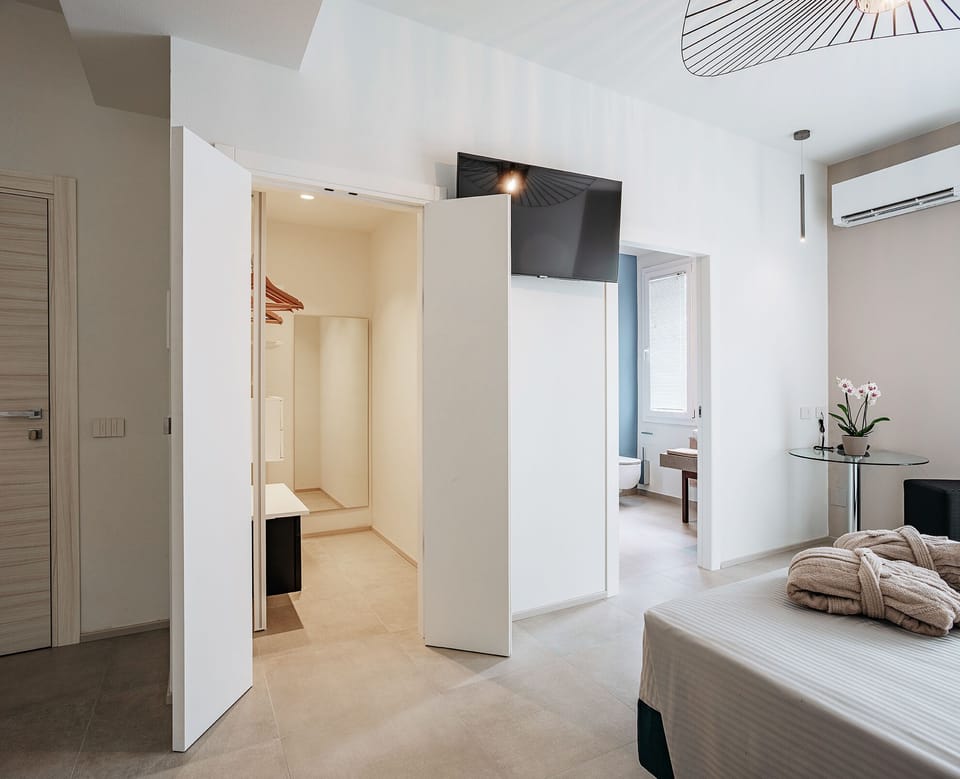 Superior Room | In-room safe, desk, free cribs/infant beds, travel crib