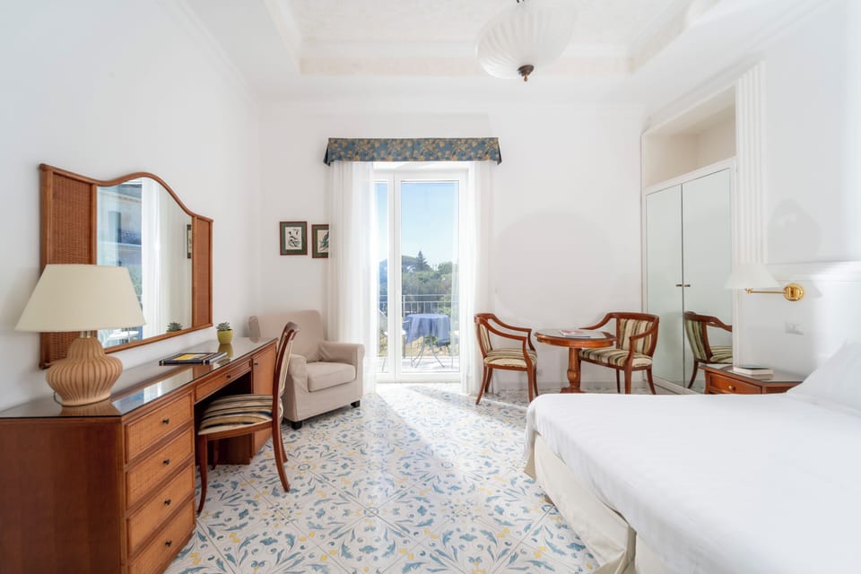 Superior Room, Sea View | Minibar, in-room safe, desk, free WiFi