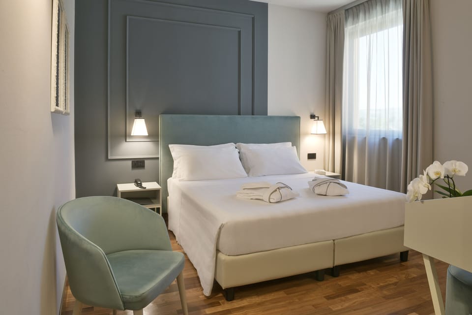 Hypo-allergenic bedding, down comforters, Select Comfort beds, minibar