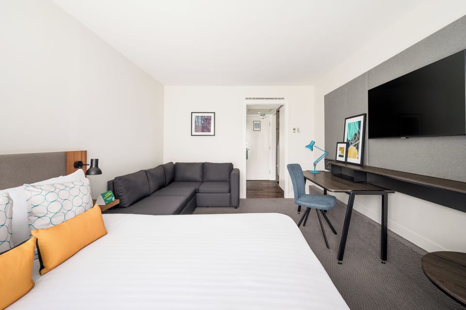 Standard Room, 1 Double Bed with Sofa bed | Desk, iron/ironing board, free cribs/infant beds, free wired internet