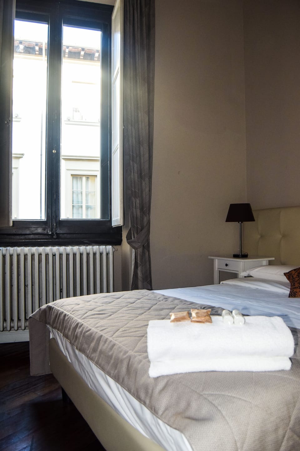 Quadruple Room, Ensuite | Desk, blackout drapes, free WiFi, bed sheets