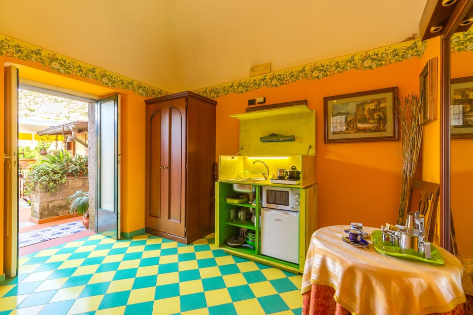 Comfort Double Room | Private kitchenette | Fridge, microwave, stovetop, espresso maker