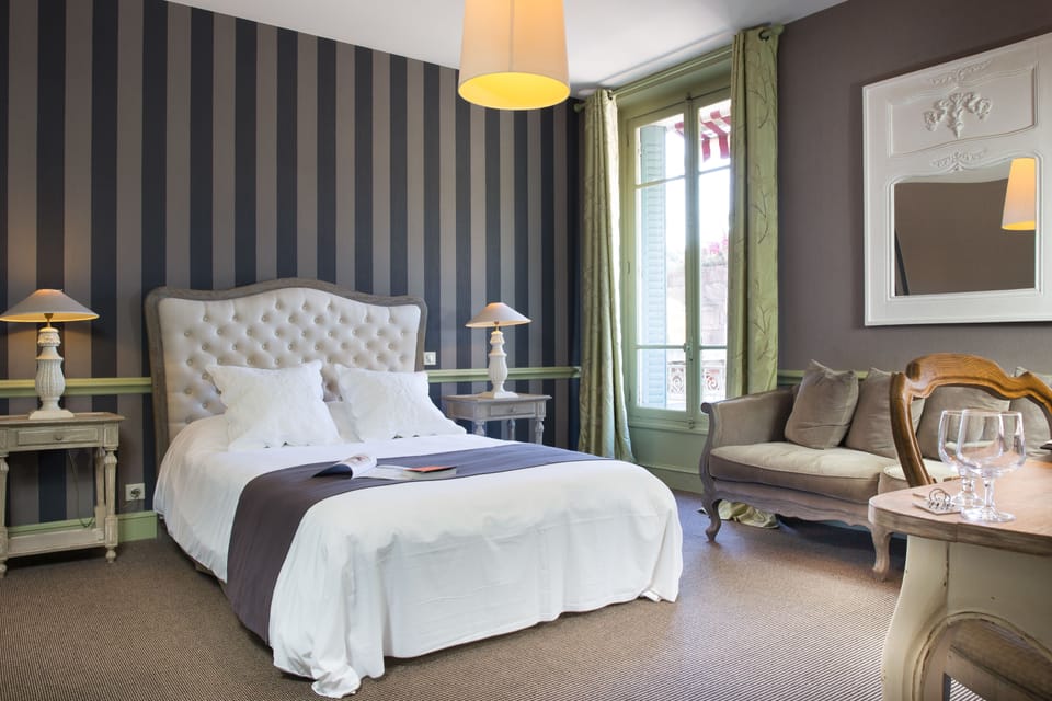 Deluxe Double Room | Minibar, in-room safe, desk, soundproofing