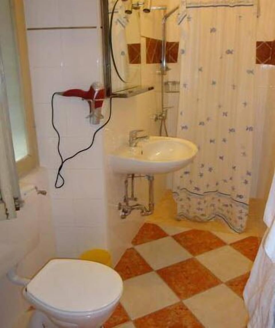 Free toiletries, hair dryer, towels, soap