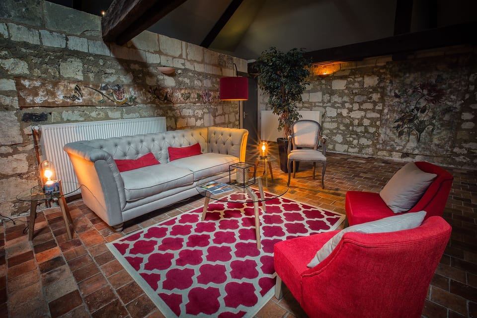 In-room safe, soundproofing, iron/ironing board, free WiFi