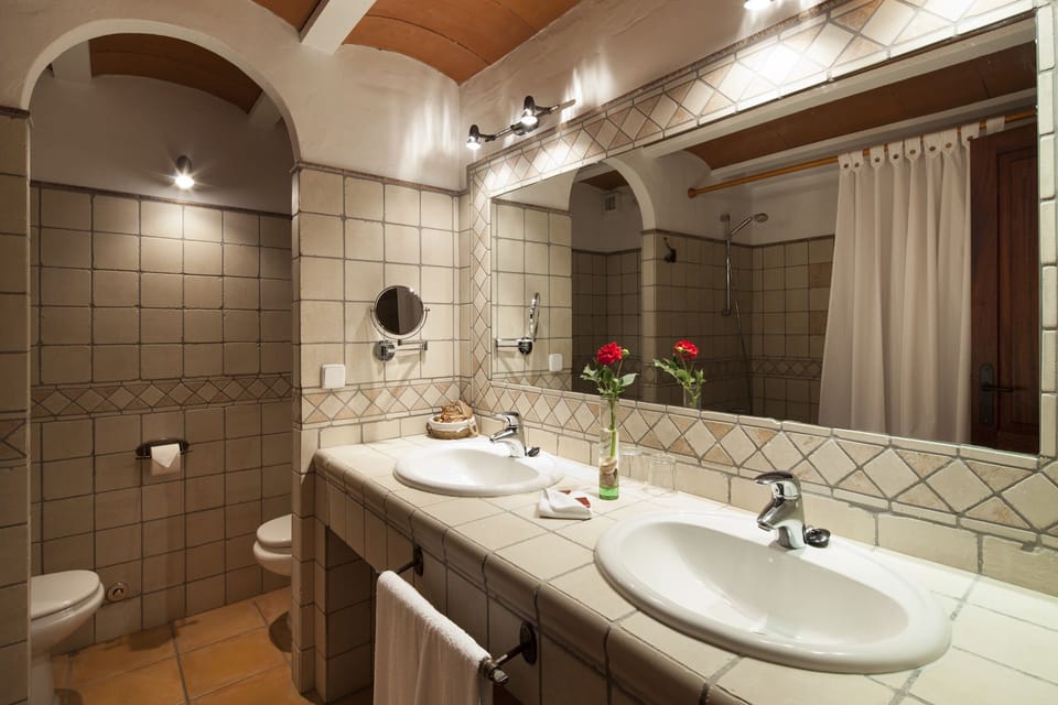 Superior Suite | Bathroom | Towels
