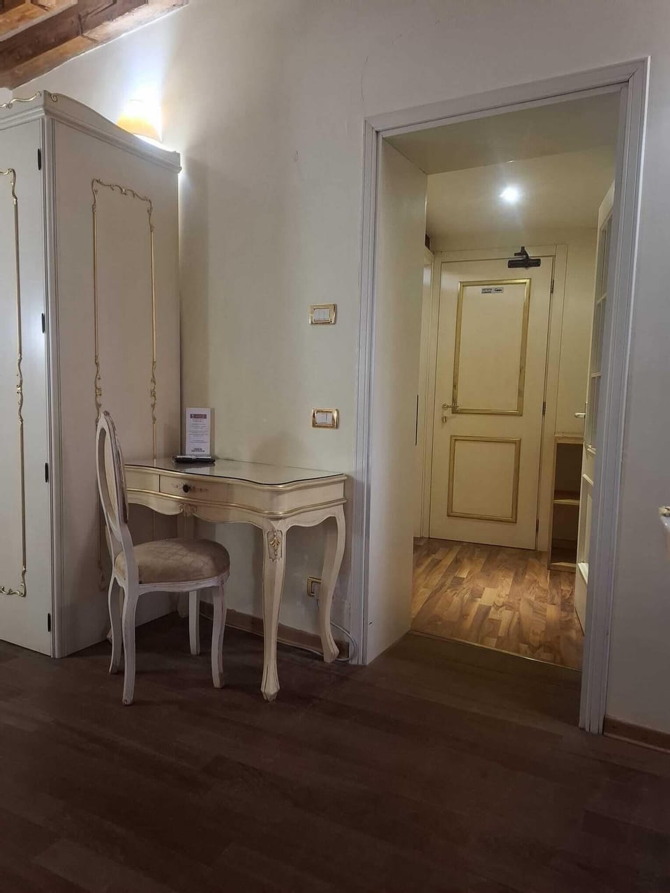Family Apartment | In-room safe, desk, free WiFi, bed sheets