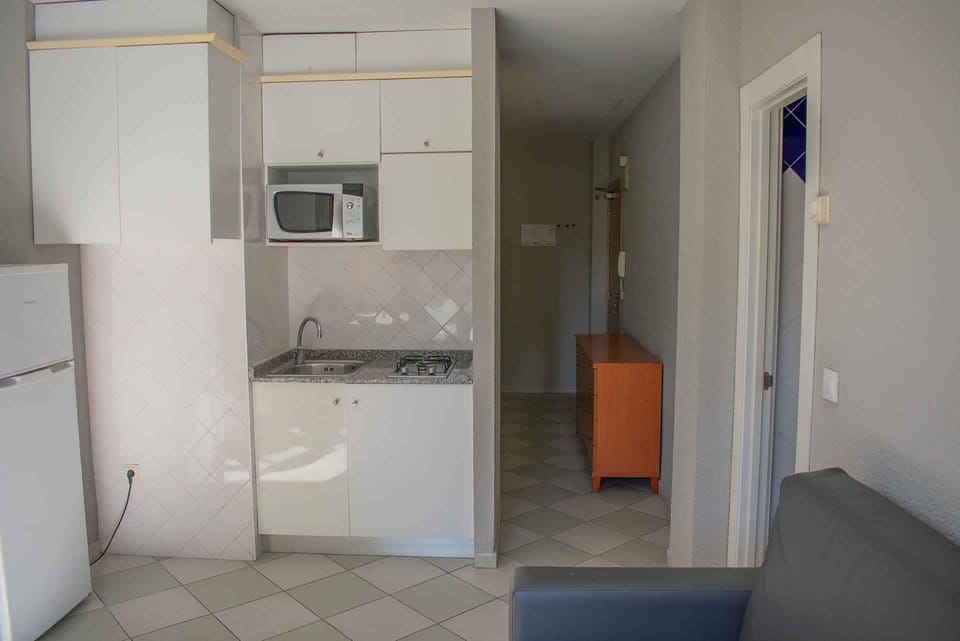Standard Studio | Private kitchen | Full-size fridge, microwave, stovetop, coffee/tea maker