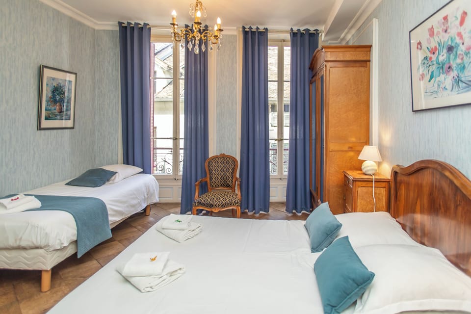 Triple Room | Premium bedding, Select Comfort beds, individually furnished, desk