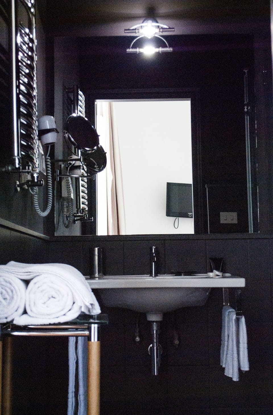 Double or Twin Room, Balcony, Sea View | Bathroom | Shower, free toiletries, hair dryer, bidet