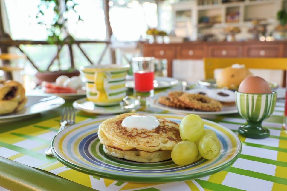 Free daily full breakfast