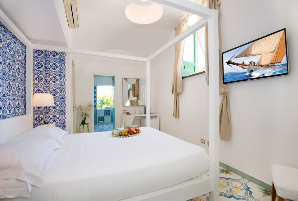 Classic Room | Down comforters, memory foam beds, minibar, in-room safe