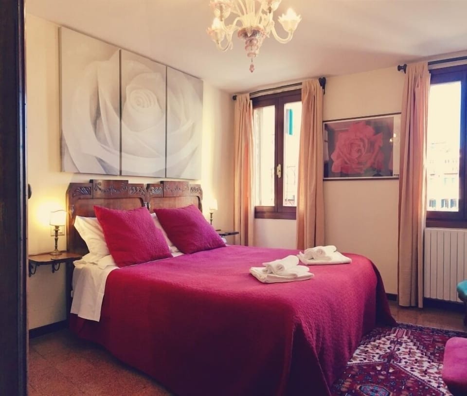 Double Room, Private Bathroom (external) | Egyptian cotton sheets, in-room safe, individually decorated