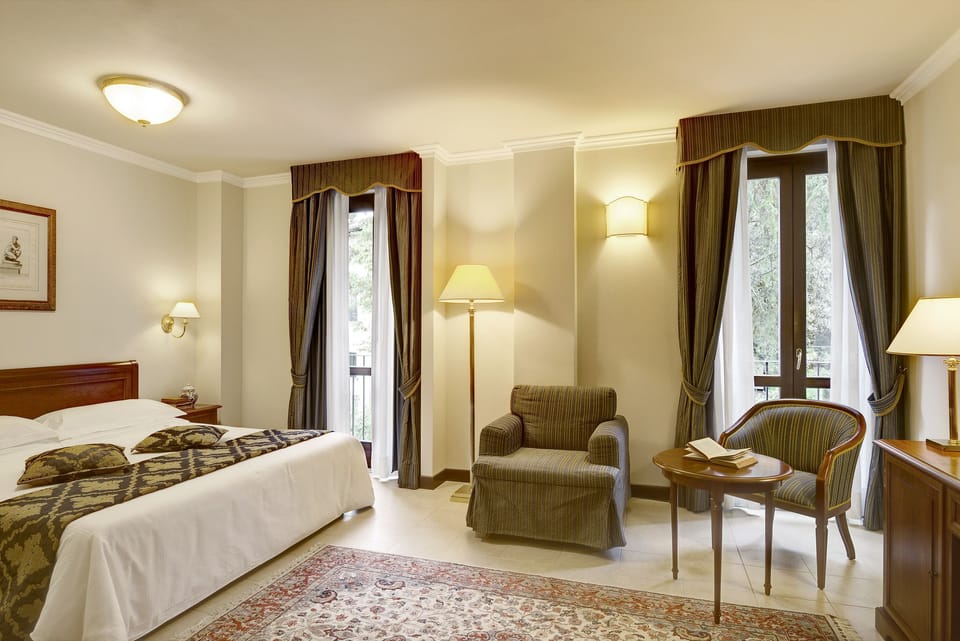 Down comforters, minibar, in-room safe, desk