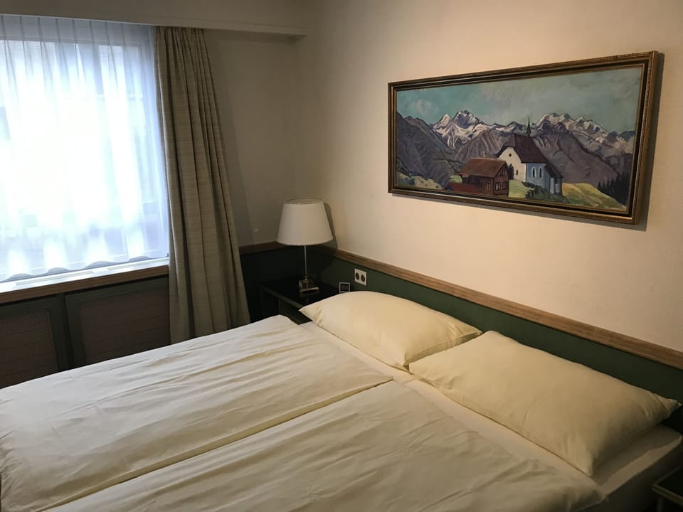 Twin Room | Down comforters, minibar, in-room safe, desk