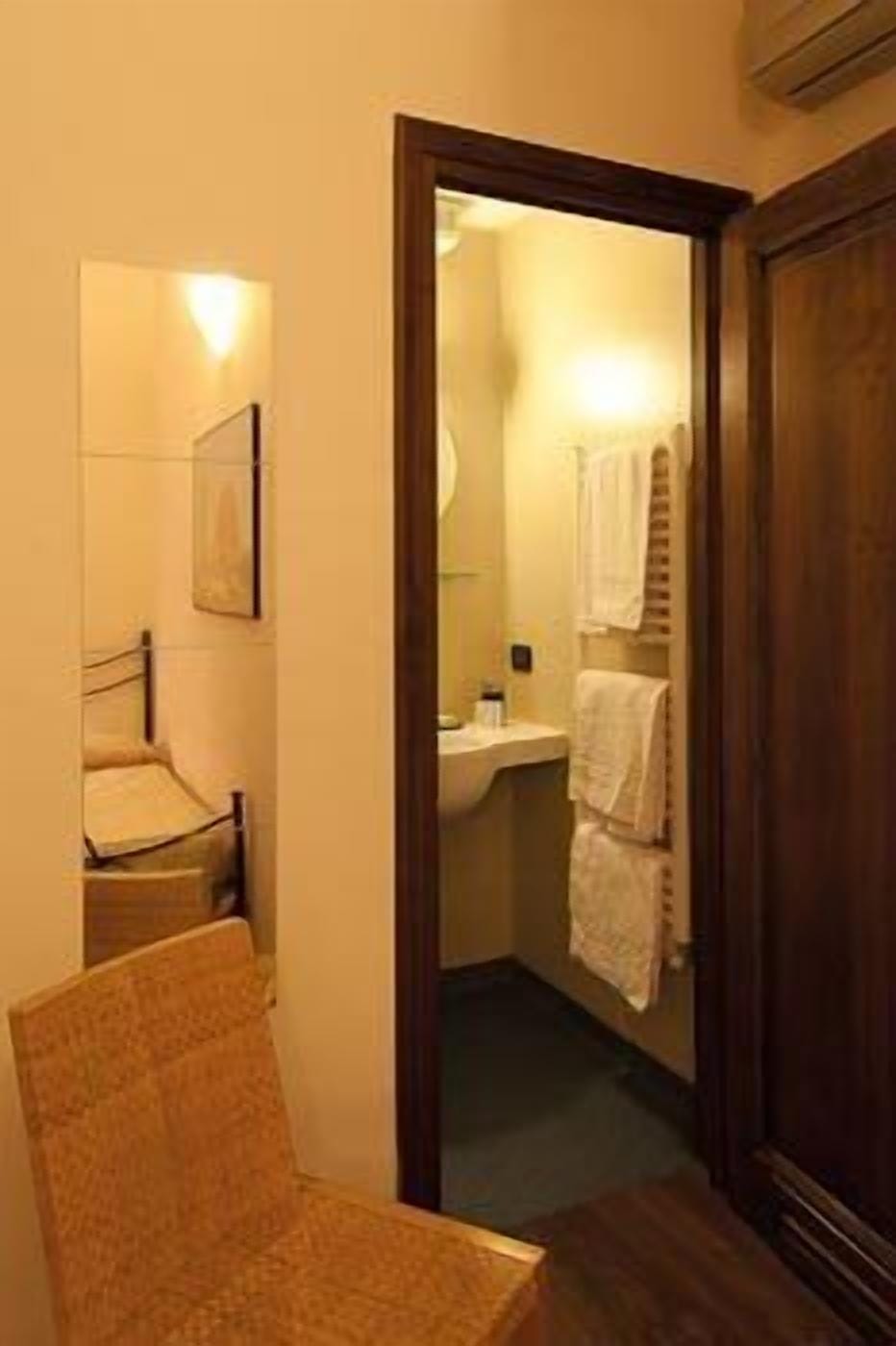 Triple Room | Bathroom | Shower, towels