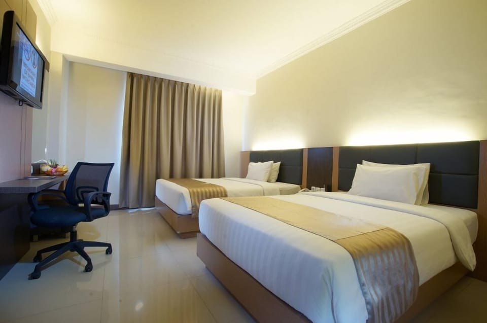 Minibar, in-room safe, free WiFi