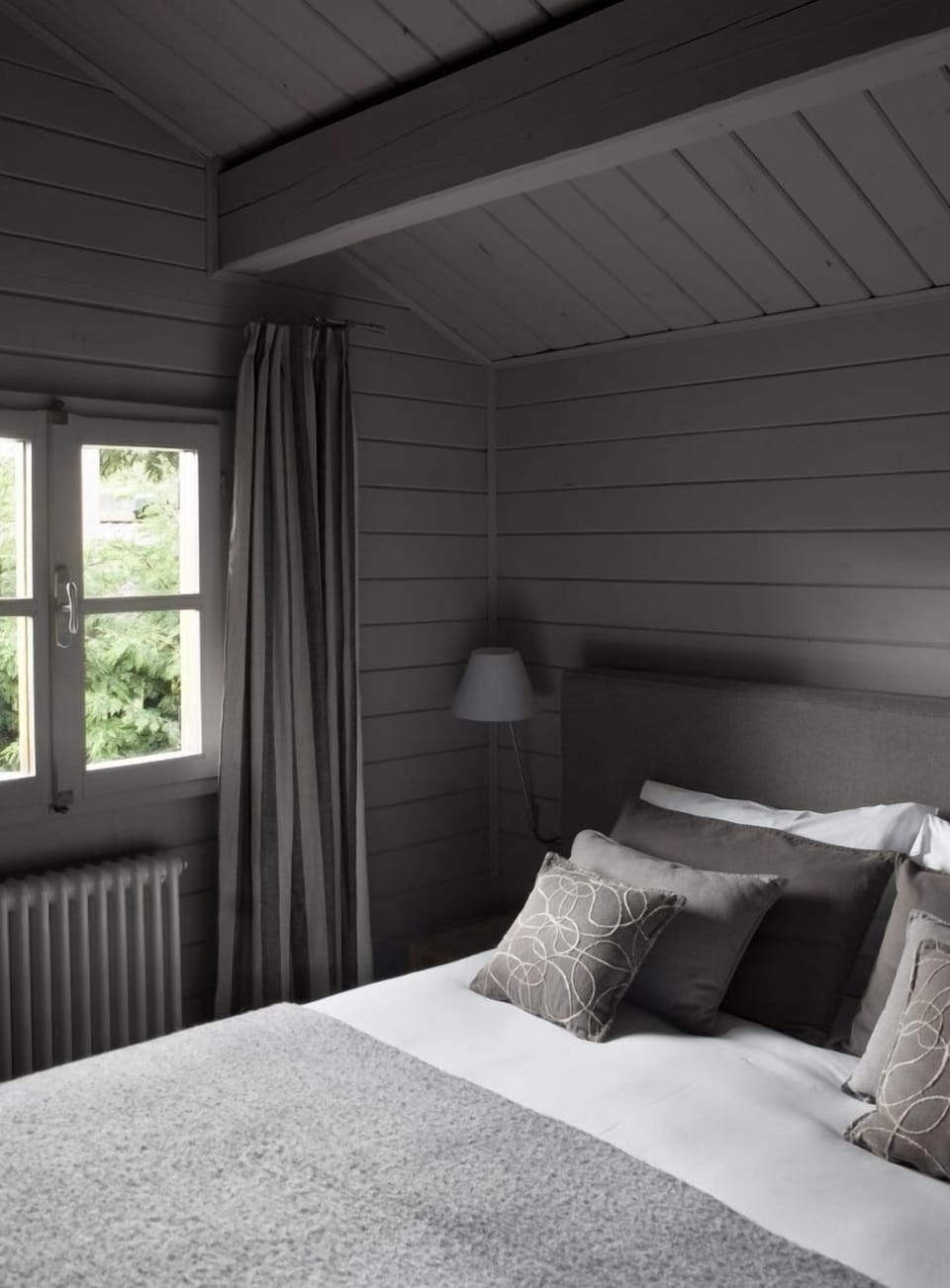 Single Room | Minibar, in-room safe, free WiFi, bed sheets