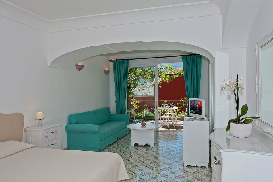 Standard Double Room, City View | Minibar, in-room safe, desk, blackout drapes