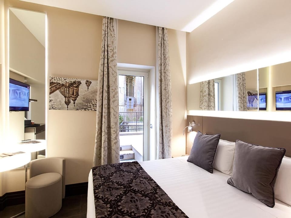 Premium bedding, minibar, in-room safe, desk