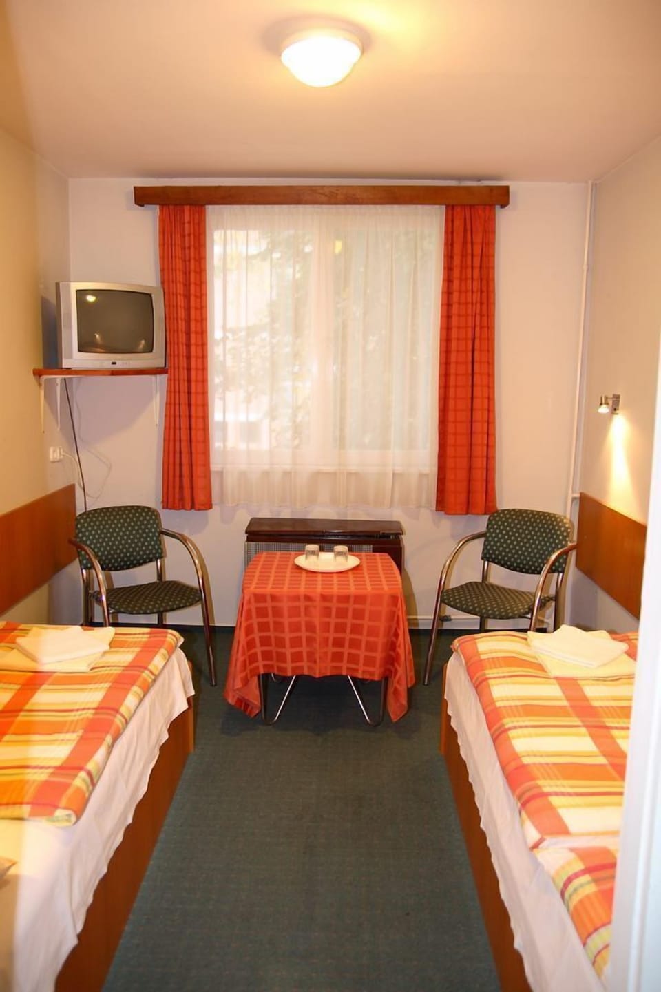 Single Room | Free WiFi, bed sheets