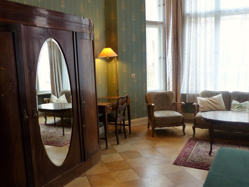 In-room safe, desk, iron/ironing board, free WiFi