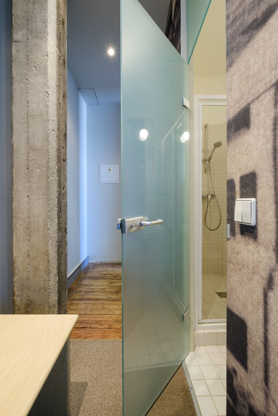 Twin Room | Bathroom shower