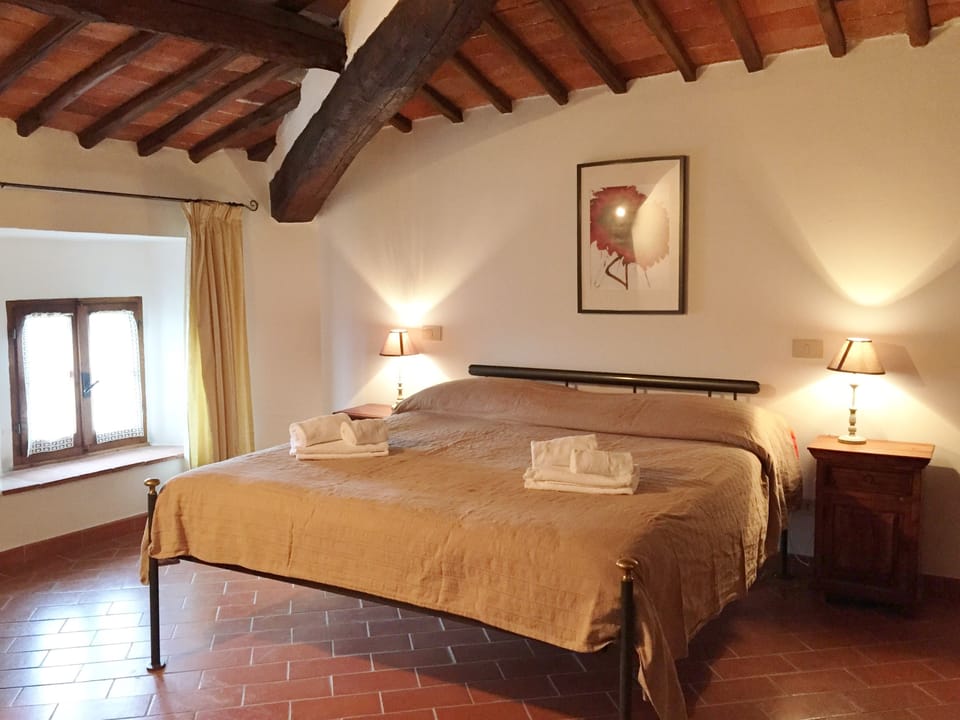 Apartment, 1 Bedroom | In-room safe, desk, laptop workspace, soundproofing