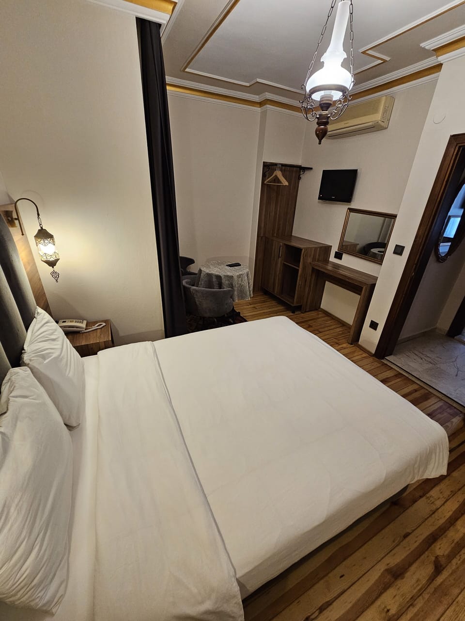 Economy Double Room (No Window) | 1 bedroom, minibar, individually decorated, individually furnished