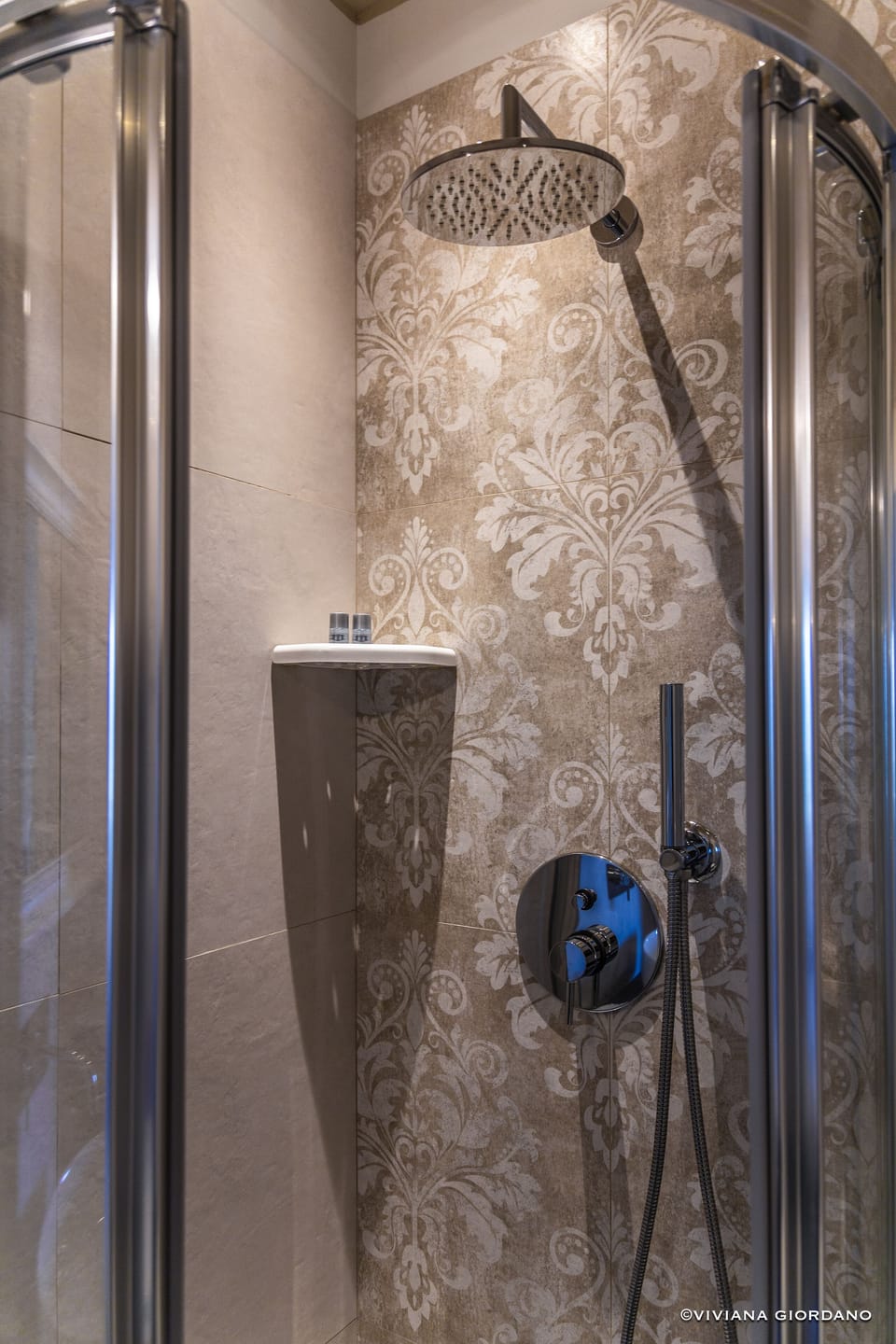 Junior Double Room, Balcony, Beach View | Bathroom | Free toiletries, hair dryer, towels