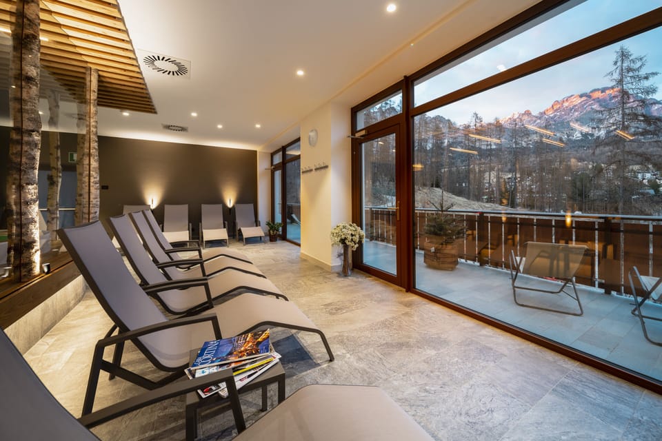 Couples treatment rooms, hot tub, steam room, massages