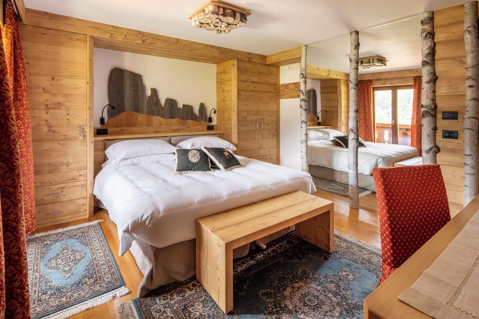 Romantic Double Room | Premium bedding, down comforters, Select Comfort beds, minibar